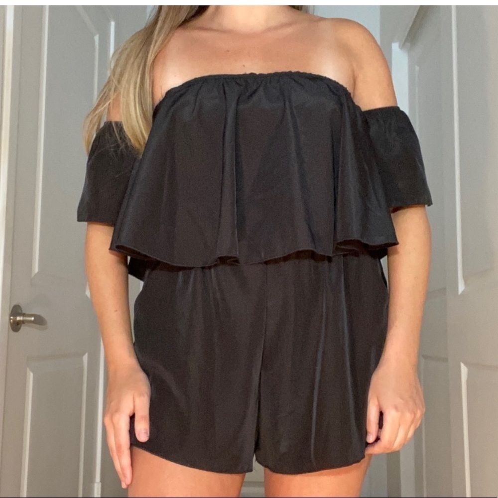 NWT Black Off-Shoulder Romper - Picture 2 of 5